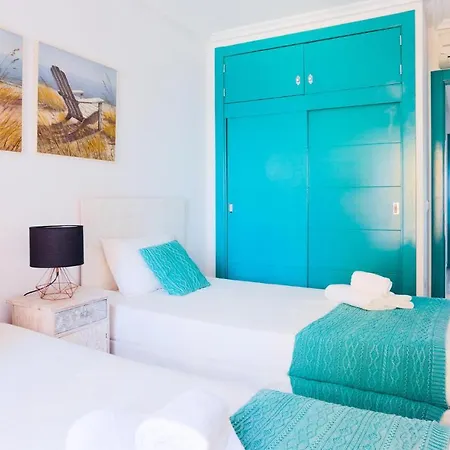 Apartment 2 Bedroom Lovely In *