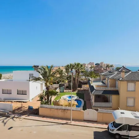 2 Bedroom Lovely In